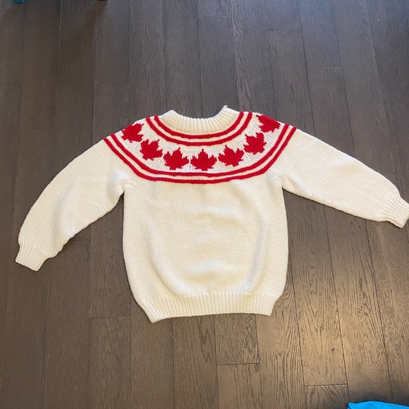 Handmade Vintage White & Red Canadian Maple Leaf Chunky Sweater Large - Picture 2 of 7
